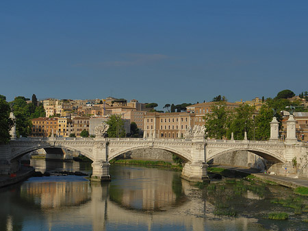 Blick zur Ponte Vittorio Emanuele II - Latium (Rom) (Rom)