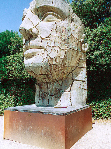 Palazzo Pitti Fotografie Attraktion  Skulptur im Giardino di Boboli