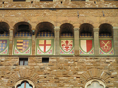 Palazzo Vecchio Fotografie Attraktion  Wappen an der Palastfassade