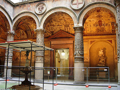  Fotografie Attraktion  Loggia dei Lanzi am Piazza